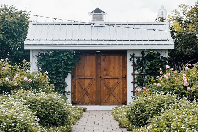 A Detailed Guide To Choosing The Right Farmhouse Front Door
